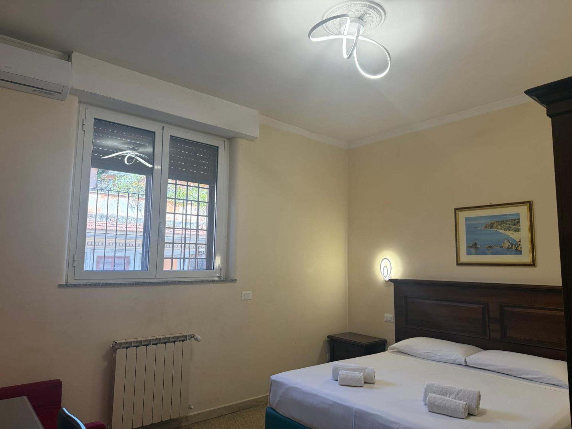 Domi 10 Apartment, Stazione Termini, Via Curtatone 12 Appartement Rome